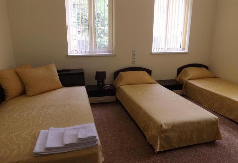 ファミリールーム, Hostel Rayska Yabalka