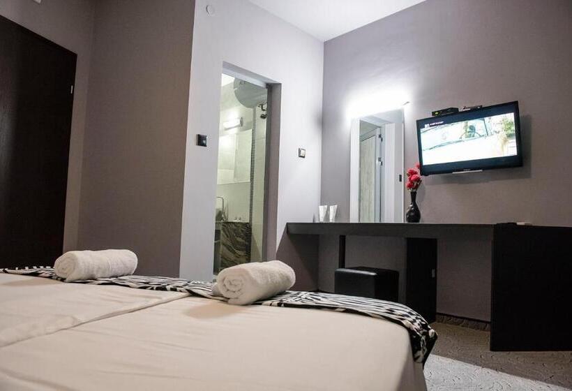 キングサイズベッドのスタンダードルーム, Central Guest Rooms