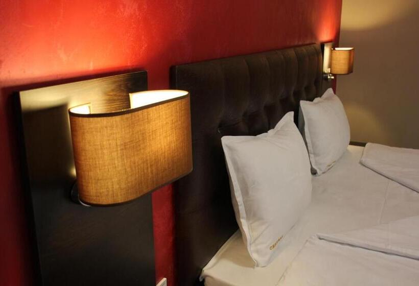 1 Bedroom Apartment River View, Central Guest Rooms