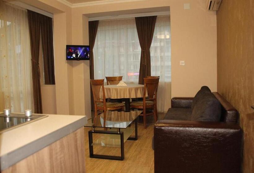 1 Bedroom Apartment River View, Central Guest Rooms