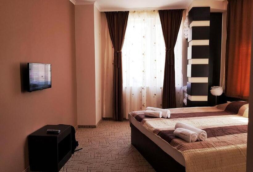 テラス付き１ベッドルームアパートメント, Central Guest Rooms