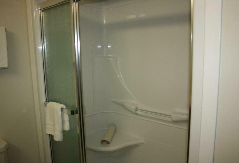 חדר סטנדרט, Crossroads Inn & Suites