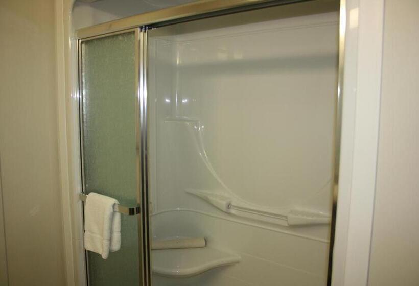 Люкс, Crossroads Inn & Suites