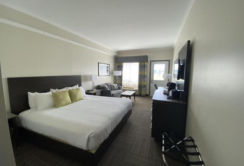 חדר סטנדרט עם מיטת קינג, Crossroads Inn & Suites