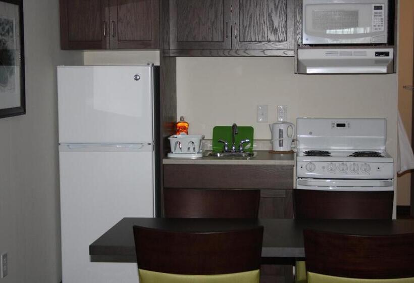 스위트 킹사이즈 침대, Crossroads Inn & Suites