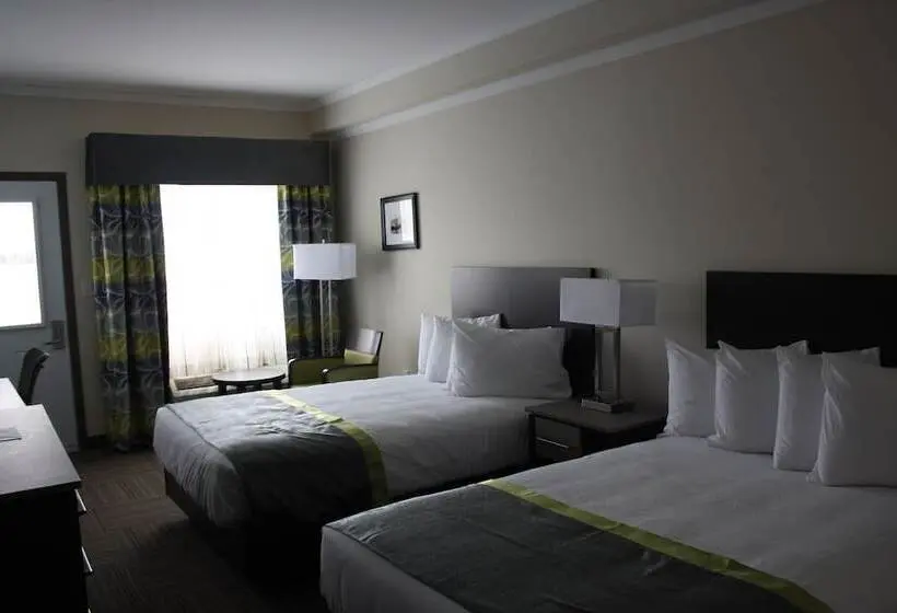 ２ダブルベッドのスタンダードルーム, Crossroads Inn & Suites