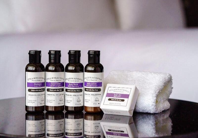 חדר סטנדרט, Crossroads Inn & Suites