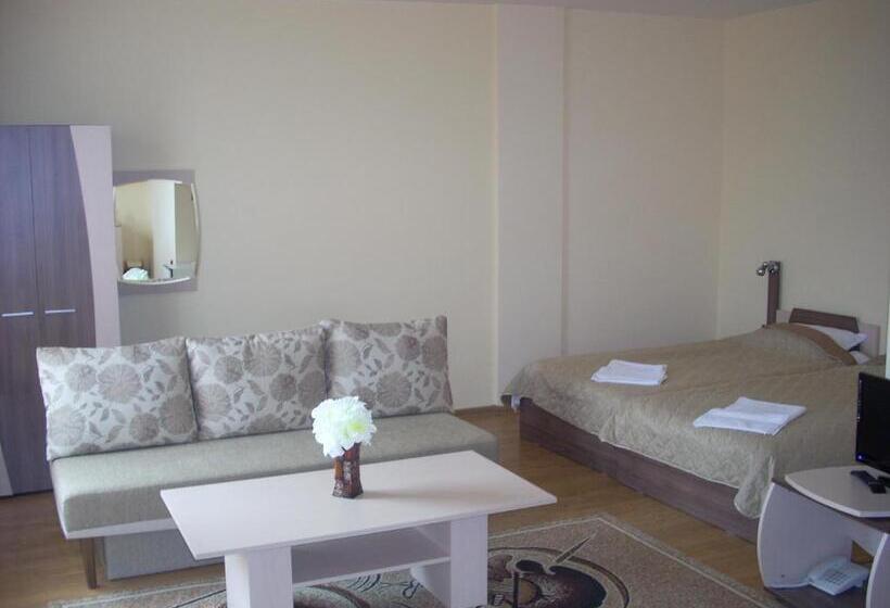 סטודיו סטנדרט עם מרפסת, Gelov