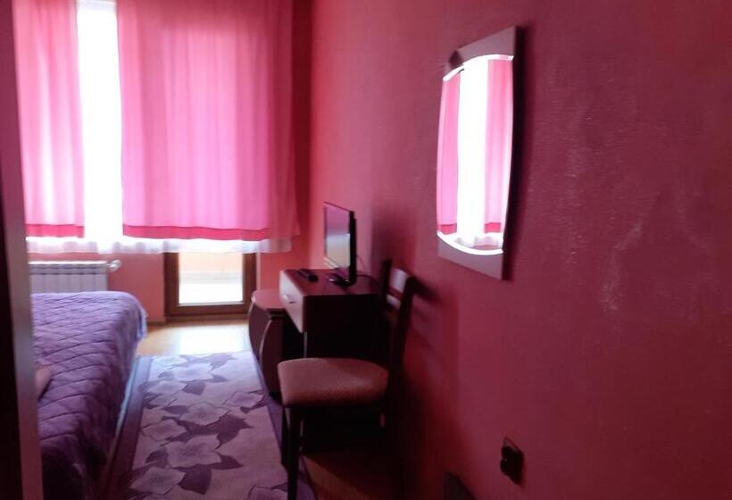 חדר סטנדרט עם מרפסת, Gelov