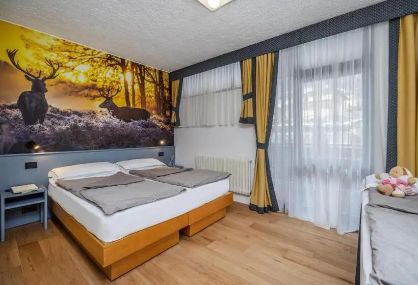 Economy Triple Room, Pippo