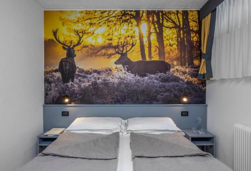 חדר אקונומי לשלושה, Pippo