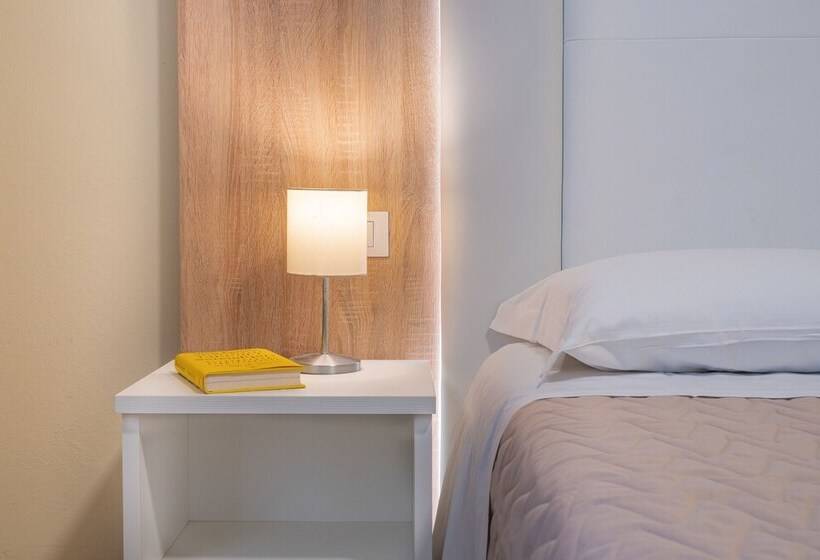 经典四人房间, Suez