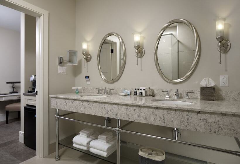 חדר סטנדרט מותאם לאדם עם מוגבלויות, The Barracks Inn