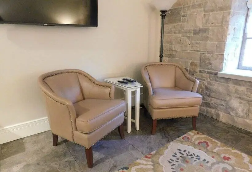 اتاق استاندارد برای معلولان, The Barracks Inn