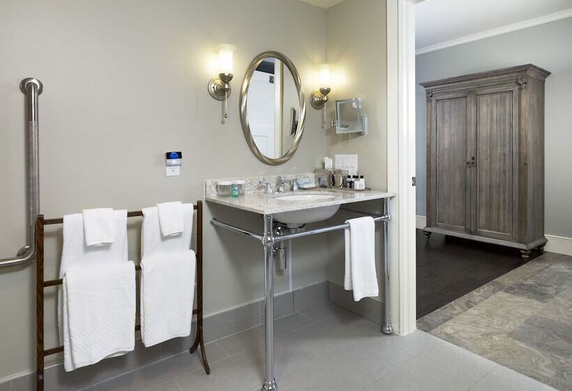 חדר סטנדרט מותאם לאדם עם מוגבלויות, The Barracks Inn