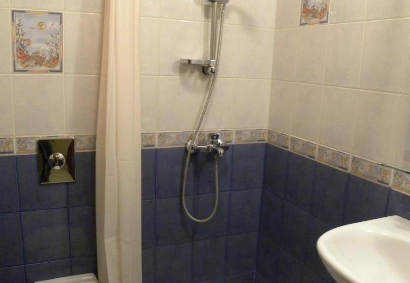 استودیوی لوکس, Three Dolphins Hotel With Rooftop Terracе