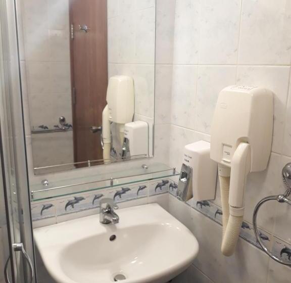 اتاق استاندارد با بالکن, Three Dolphins Hotel With Rooftop Terracе