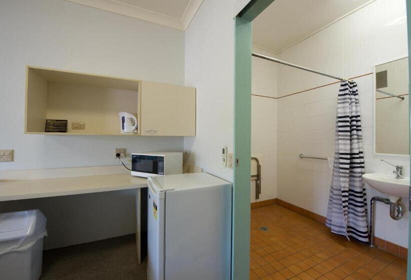 غرفة قياسية لذوى الاحتياجات الخاصة, Lamington Hotel Motel Detached Motel