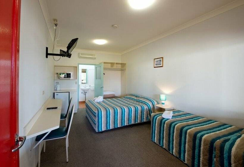 Quarto Triplo Estandar, Lamington Hotel Motel   Detached Motel