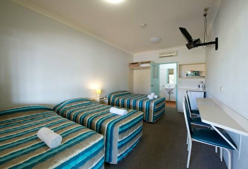 Quarto Quádruplo Estandar, Lamington Hotel Motel   Detached Motel