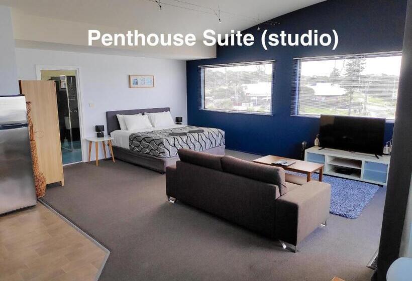 סוויטת פנטהאוז, Beachhouse Mollymook