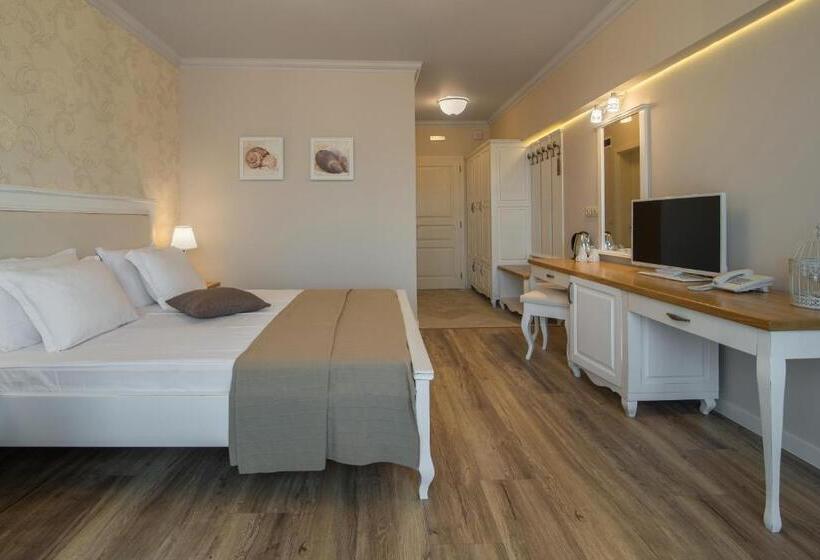 스탠다드 발코니 룸 측면 바다 전망, Sunny Castle Hotel All Inclusive And Free Parking