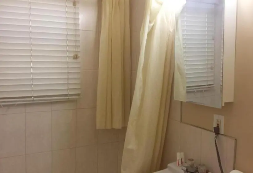 اتاق استاندارد با بالکن, Tc Motel
