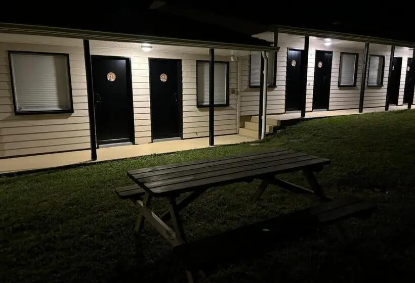 Habitación Estándar, Halte