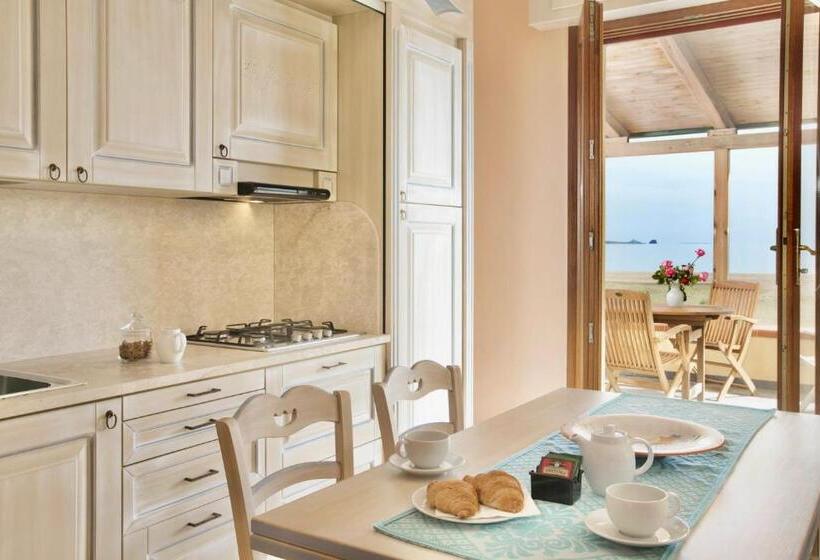 オーシャンビュースイート, Residence With Private Beach In Bosa Marina Just 100 Meters From The Sea