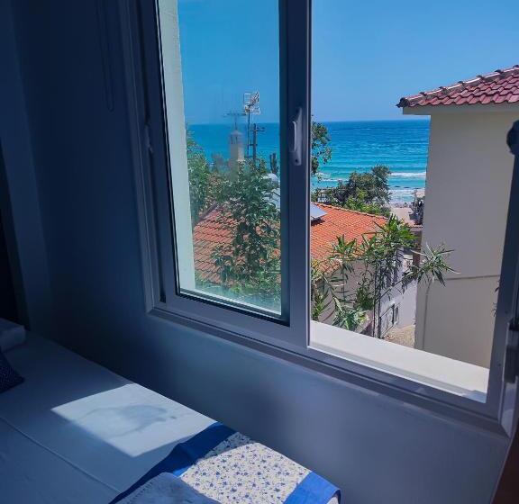 2ベッドルームアパートメント, Menta Studios