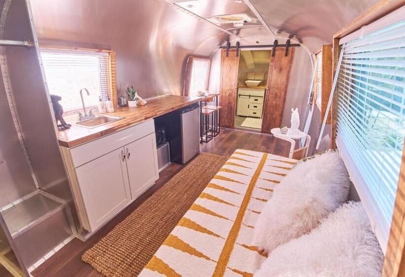 Люкс Superior, Acres Landing