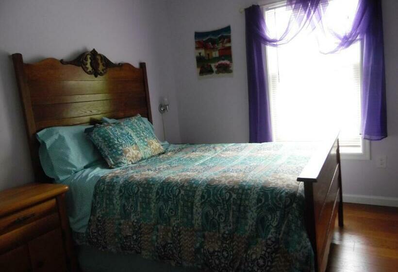 Quarto Estandar, Cantuta Inn