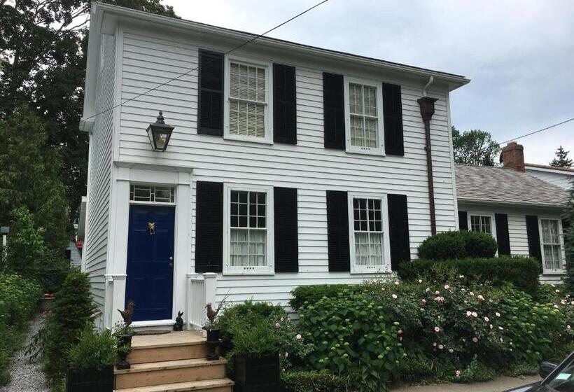 Deluxe Suite King-Size Franciággyal, Dot's Landing Garden Room