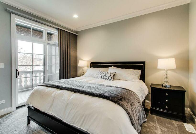 스탠다드 룸 킹사이즈 침대, The Sono Chicago