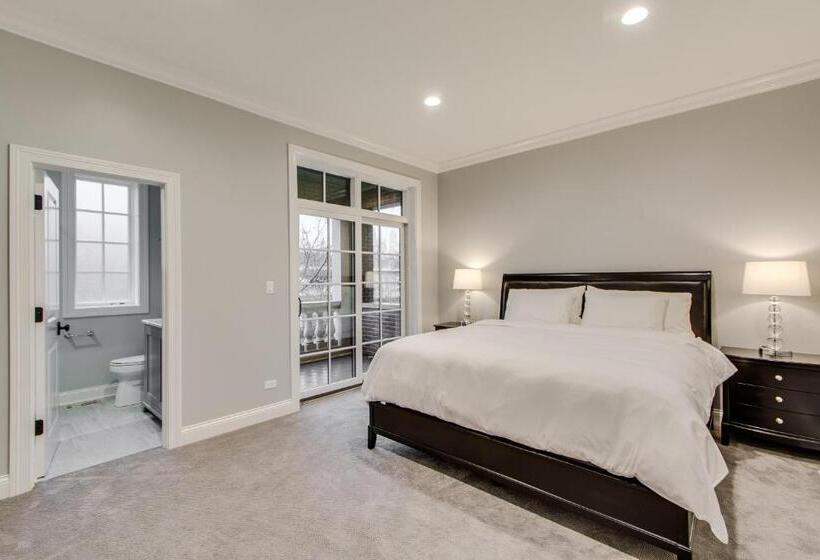 스탠다드 룸 킹사이즈 침대, The Sono Chicago