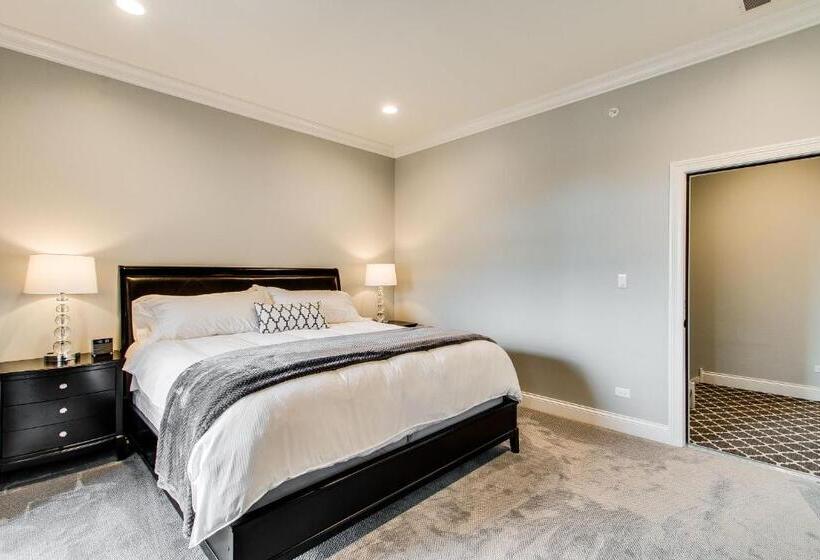 스탠다드 룸 킹사이즈 침대, The Sono Chicago