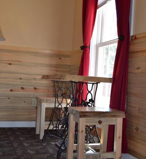 标准间, Black Elk Resort