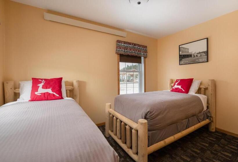 小室, Black Elk Resort