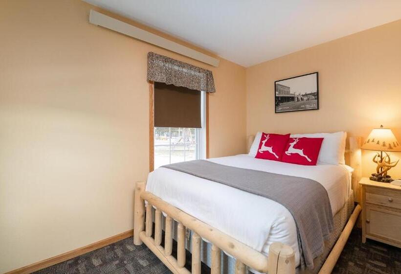 小室, Black Elk Resort