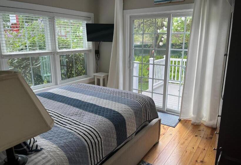 Люкс, Bourne Bed And Breakfast