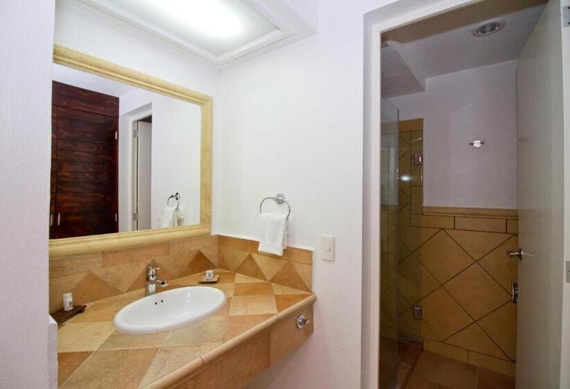 Superior room with lake view, 9 Manantiales