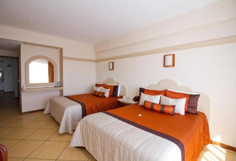 Superior room with lake view, 9 Manantiales