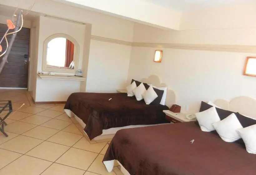 Superior room with lake view, 9 Manantiales