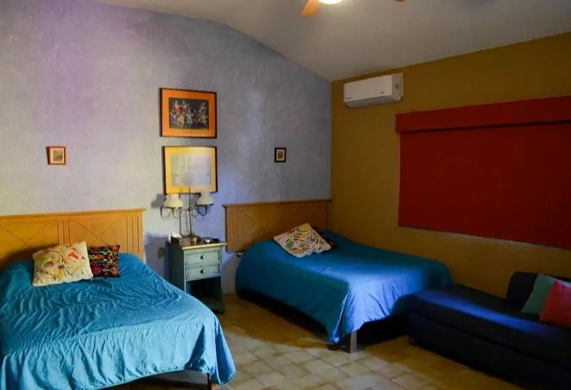 Svit, Casa Alvarada