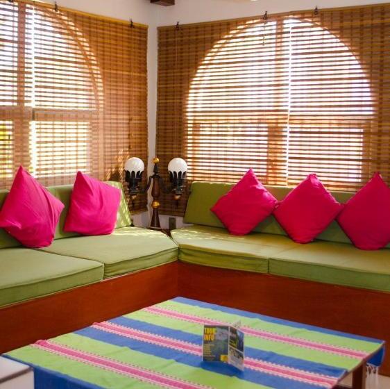 ماستر سويت, Casa Alvarada