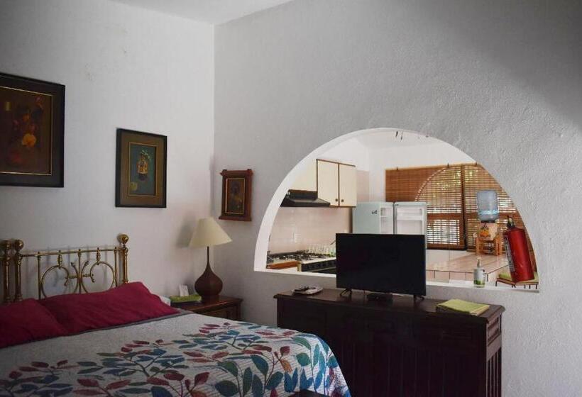 ماستر سويت, Casa Alvarada