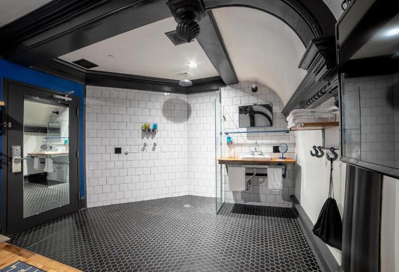 חדר סופריור עם מיטת קינג, City Hall Grand