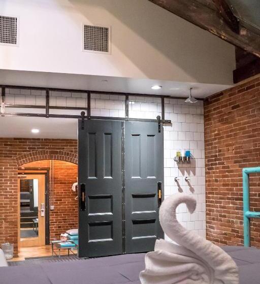 חדר סטודיו סטנדרד, City Hall Grand