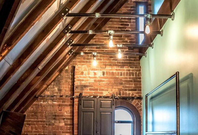 חדר סטודיו סטנדרד, City Hall Grand