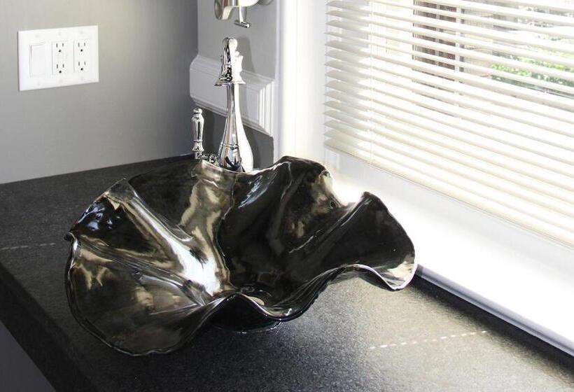 סוויטה דלוקס, City Hall Grand